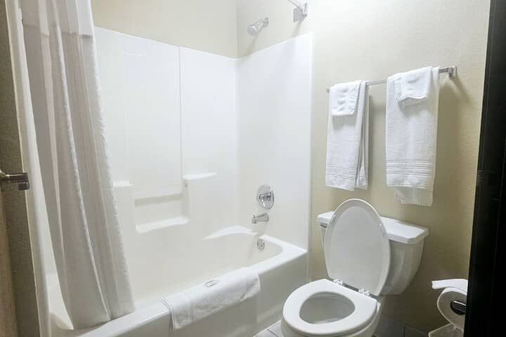 Room 10 of 36