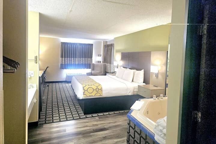 Room 25 of 36